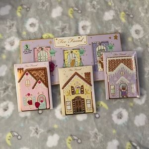 ❌SOLD❌Too faced totally bananas